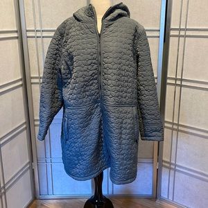 Nwot Winter Coat size 1X Grey/Green with Hood/zippered pockets